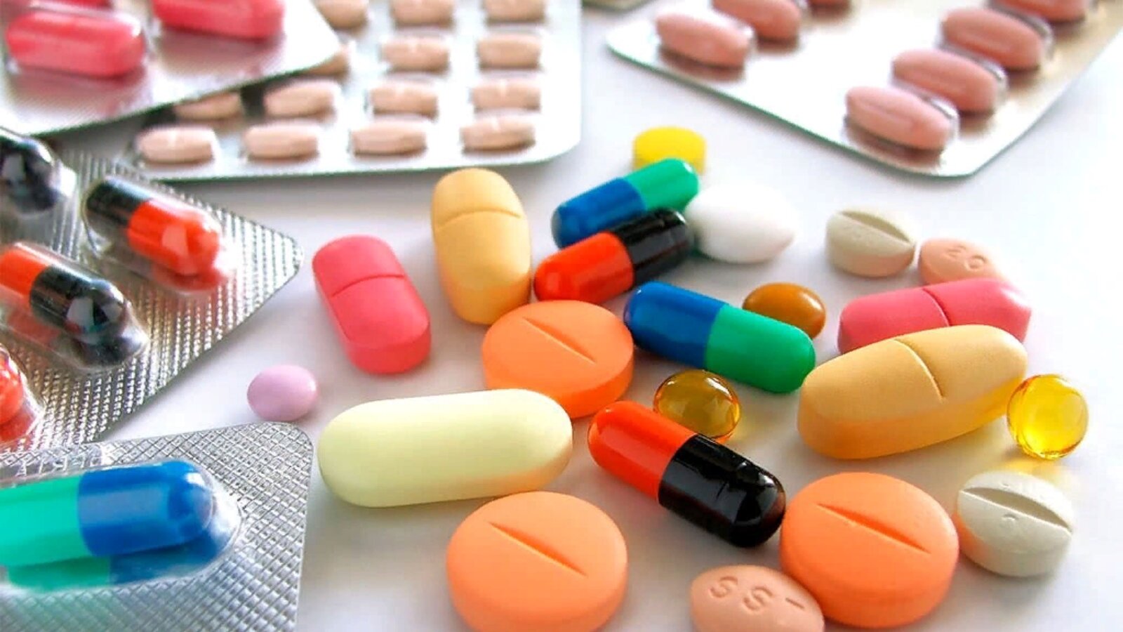 У МОЗ попередили про чергову загрозу через вживання антибіотиків у разі COVID-19
