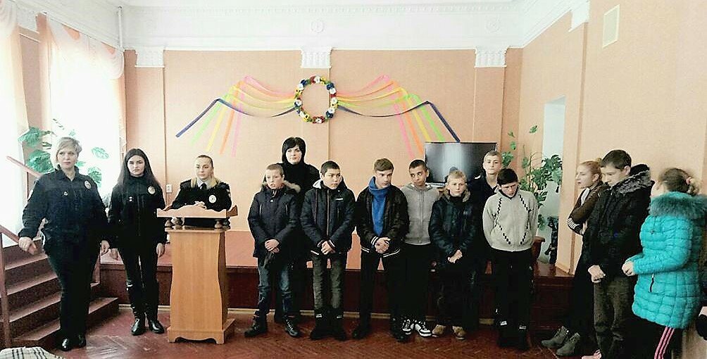 Уманські правоохоронці провели лекції для учнів школи-інтернату
