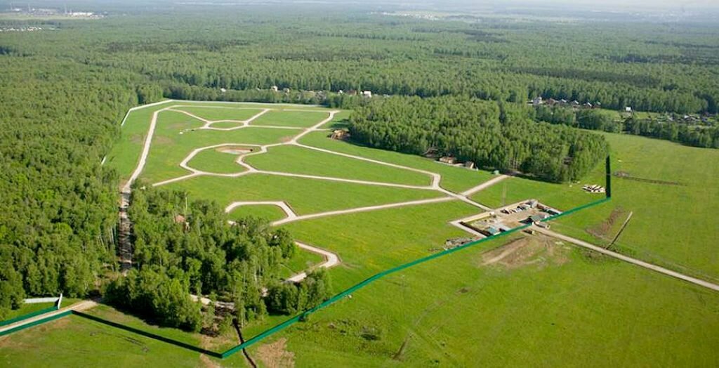 Зеленський: Купувати землю зможуть лише українці та українські компанії